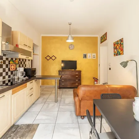 Amatan Cairoli 32-apt 2 Camere-centro Torino-terrazzino -ac- * Torino