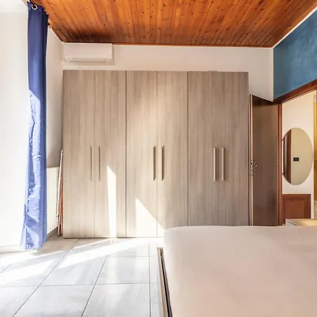 Διαμέρισμα Amatan Cairoli 32-apt 2 Camere-centro Torino-terrazzino -ac-