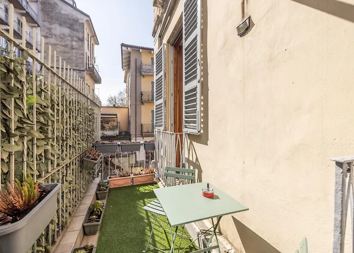Amatan Cairoli 32-apt 2 Camere-centro Torino-terrazzino -ac- Τορίνο