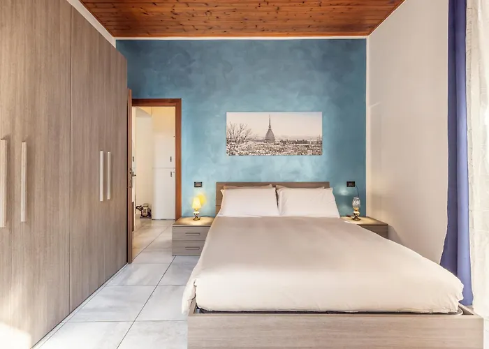 Lejlighed Amatan Cairoli 32-apt 2 Camere-centro Torino-terrazzino -ac-