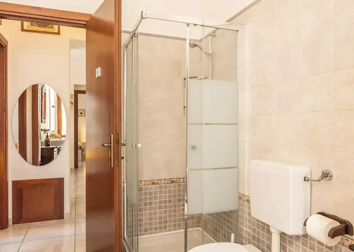 Lejlighed Amatan Cairoli 32-apt 2 Camere-centro Torino-terrazzino -ac- Torino