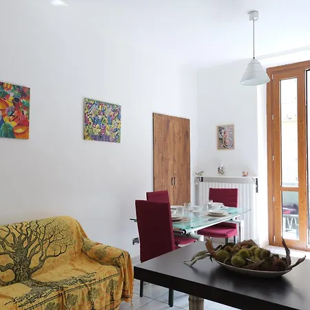 Amatan Cairoli 32-ampio Trilocale Parco Valentino Centro Turim